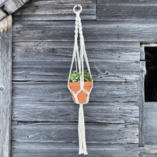 Load image into Gallery viewer, Macramé Plant Hanger - Pumpkin
